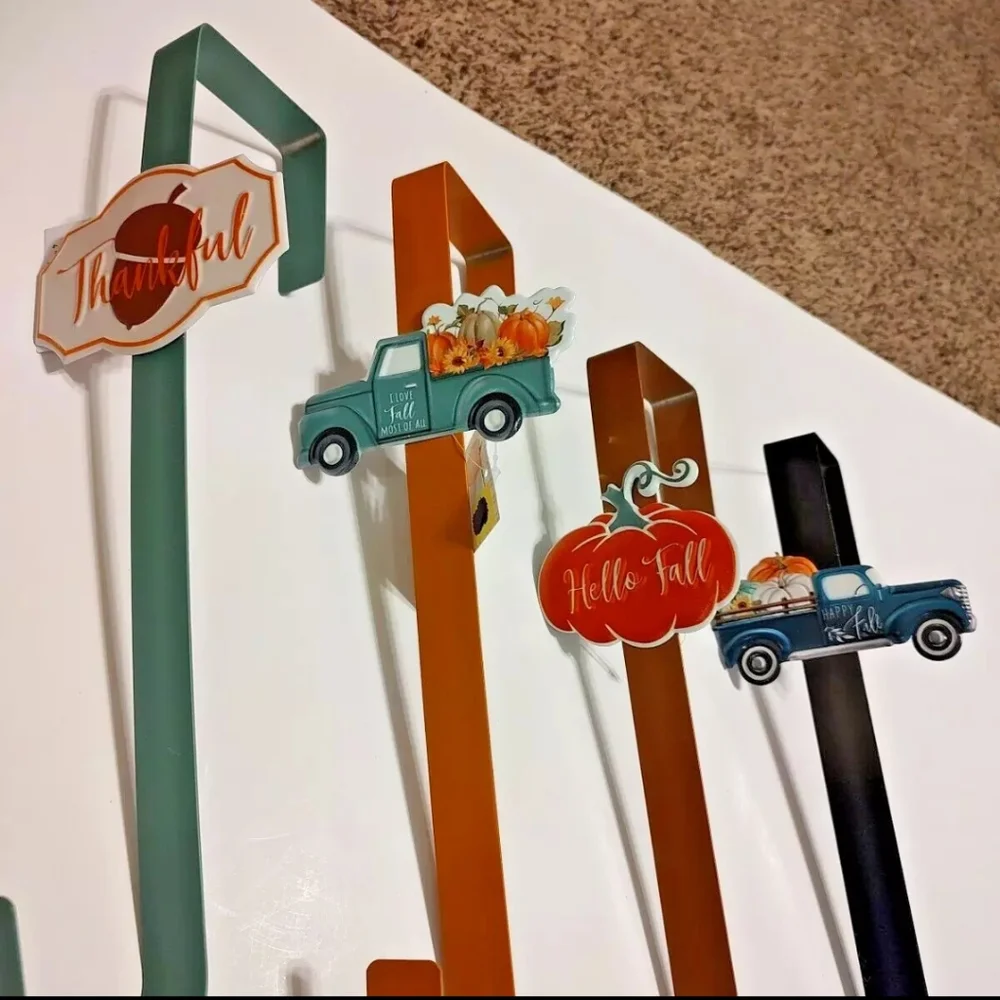 Fall Harvest Autumn Thanksgiving Metal Wreath Hanger Acorn Pumpkin Pickup Truck